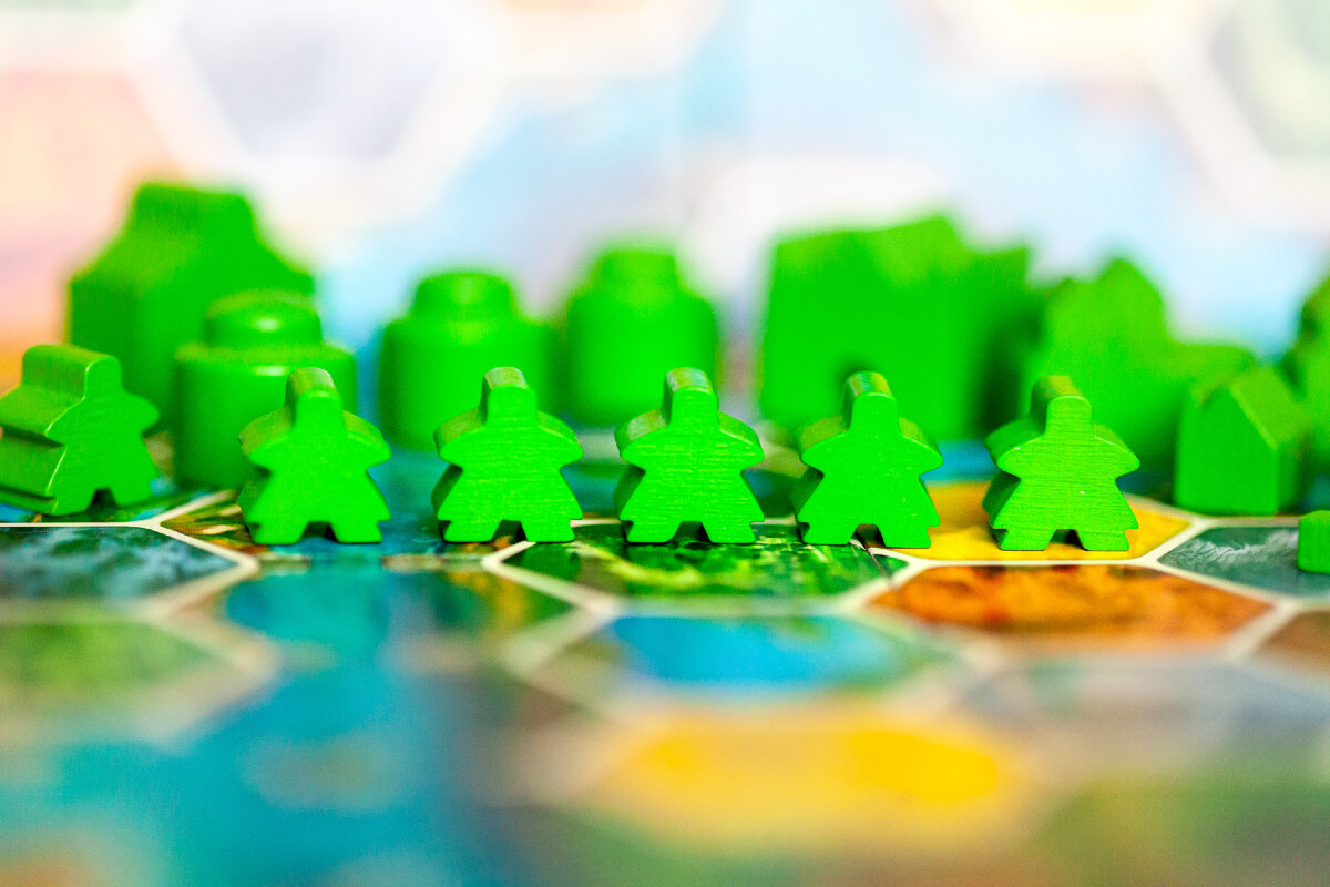 Настольная игра  Век Инноваций / Age of Innovation - милые миплы учеников