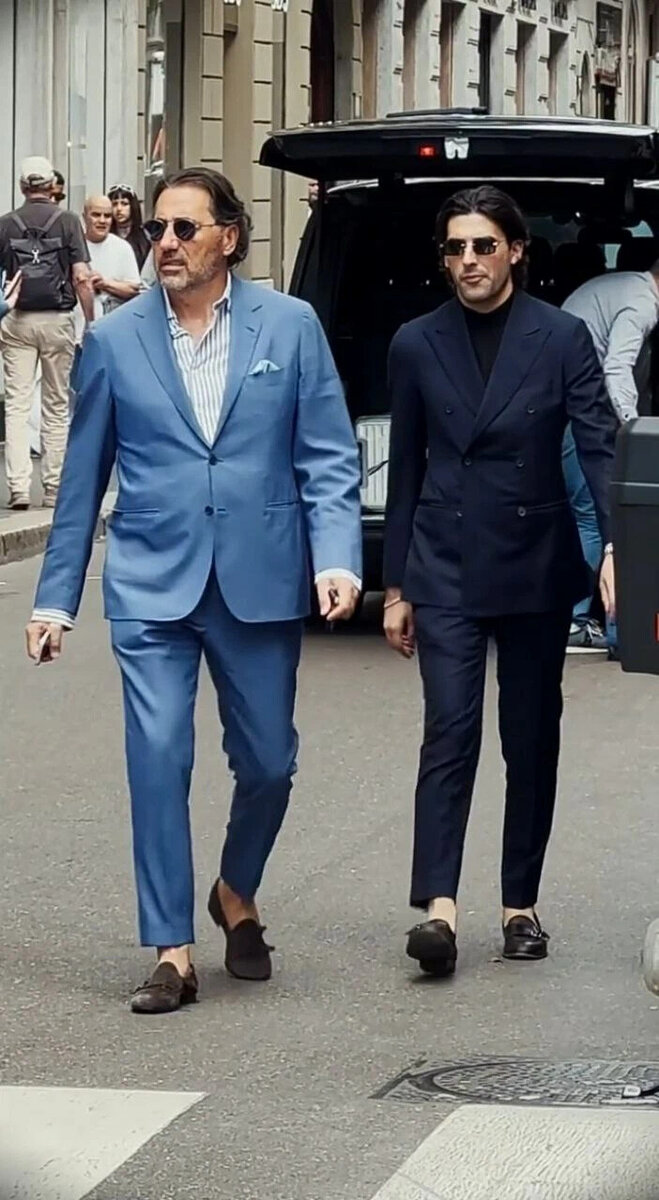 Итальянские мужчины на улице Милана. Фото: Альберто Фаваретто