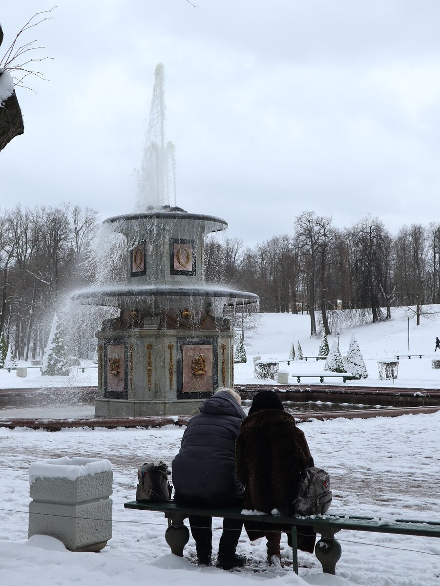 Нижний парк. Римский фонтан. 