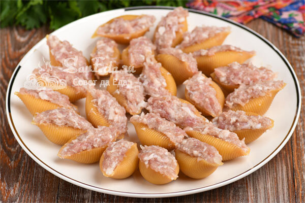 Очень вкусное блюдо из фарша и больших макарон на плите (называю его Ленивые пельмени)