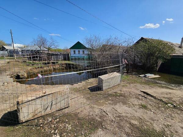    «Люди тревожатся и их можно понять»: на одном канализационном коллекторе в Подмаячном в Оренбурге — разрушение, на втором — провал грунта