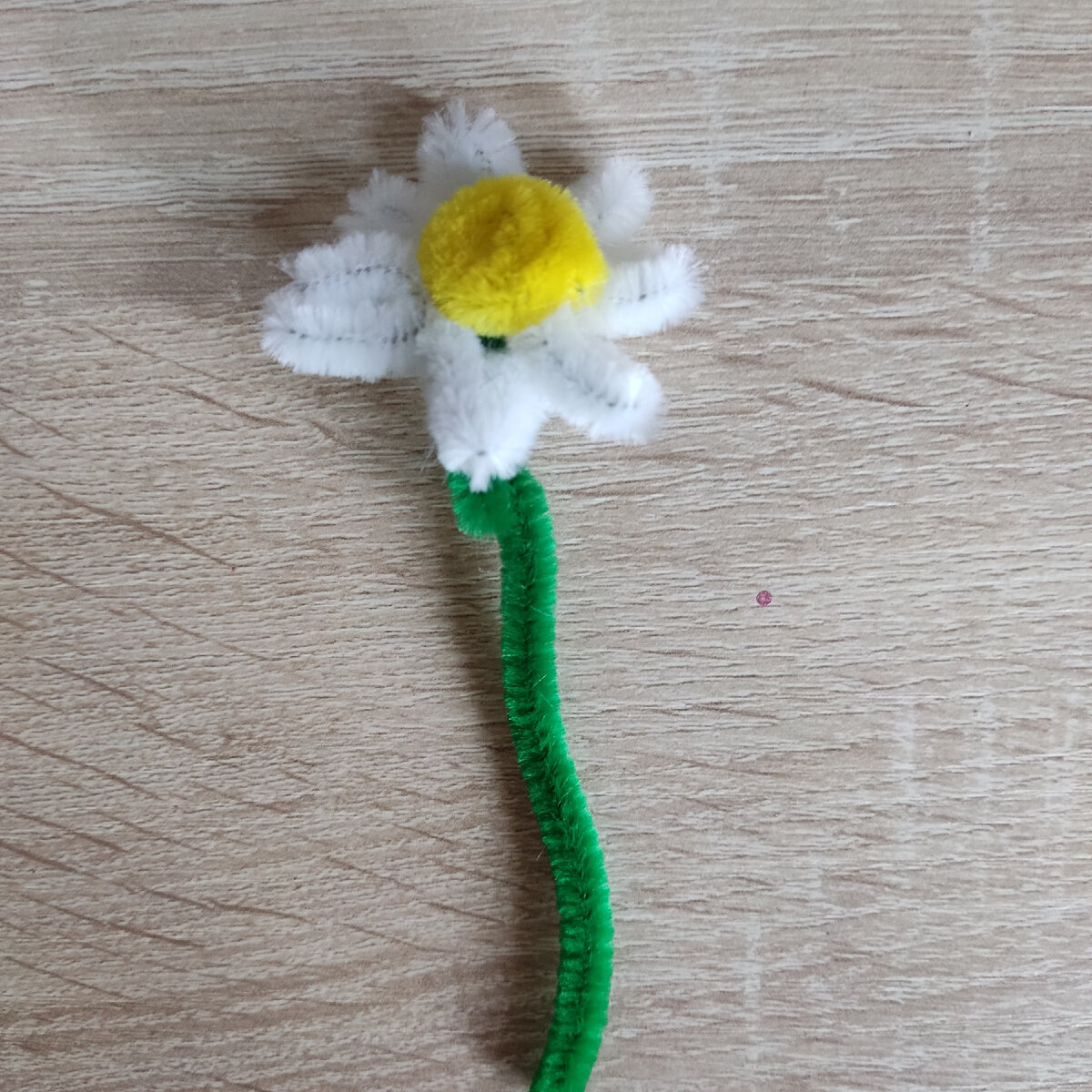 Ромашка из синельной проволоки