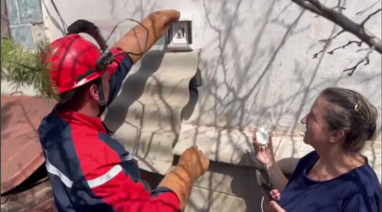    В Оренбуржье после схода воды жилые дома начали подключать к электричеству Андрей Севостьянов