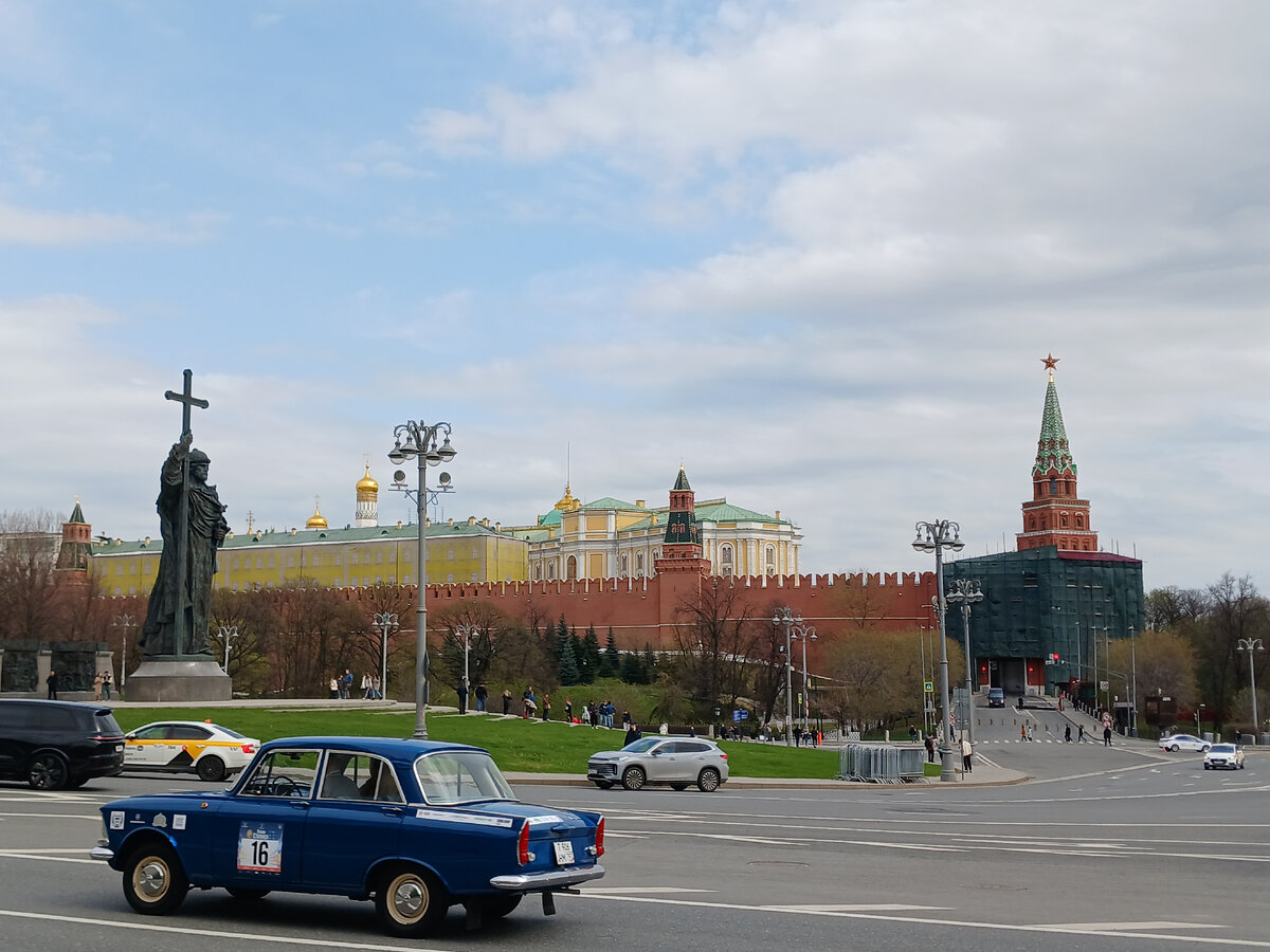 Галерея А.Шилова, Кремль и Красная площадь, ГУМ - воскресная прогулка по  Москве | Собираем на квартиру | Дзен