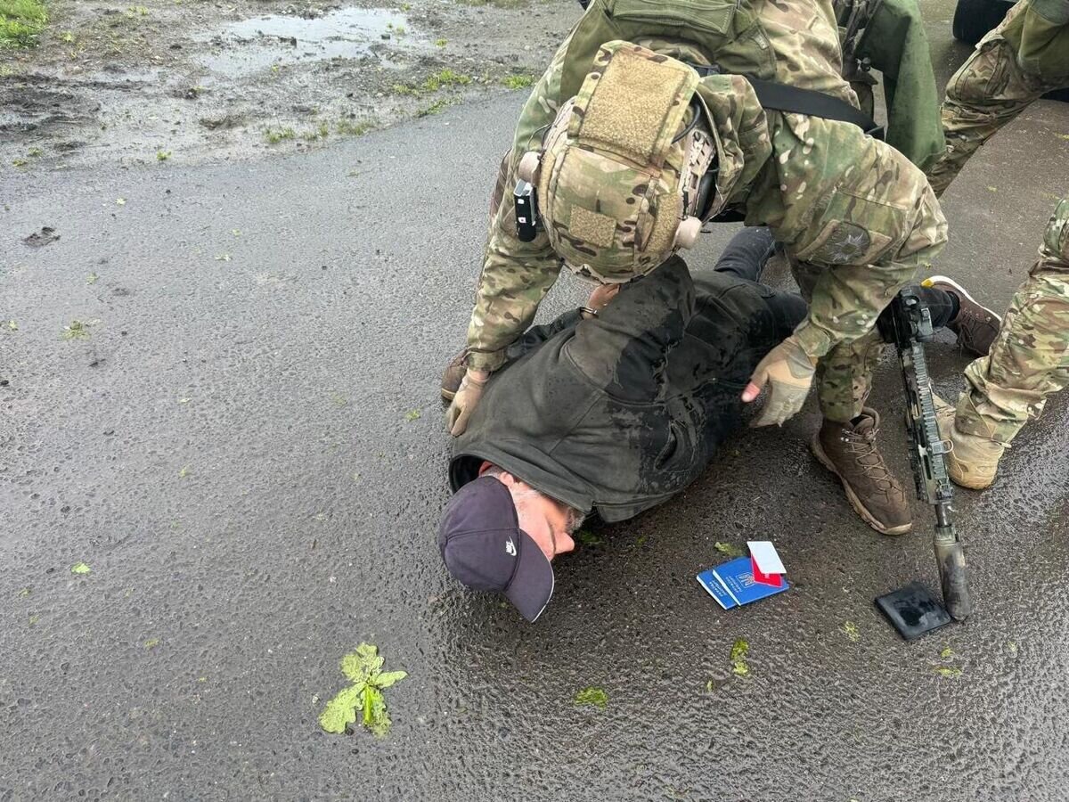    Задержание украинских военных, застреливших полицейского в Виннице© Фото : Національна поліція України