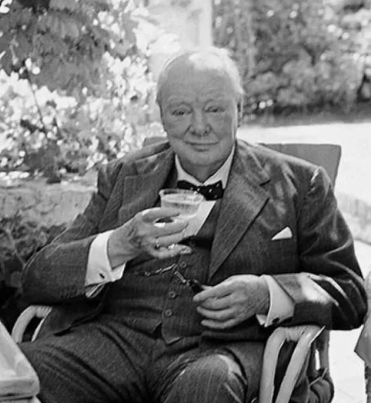 Вечно молодой - пьяница Уинстон Черчилль