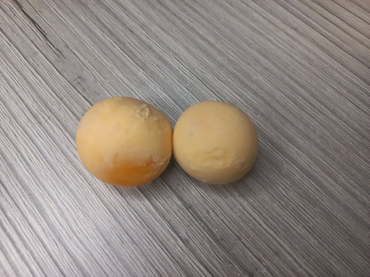 Желтки.