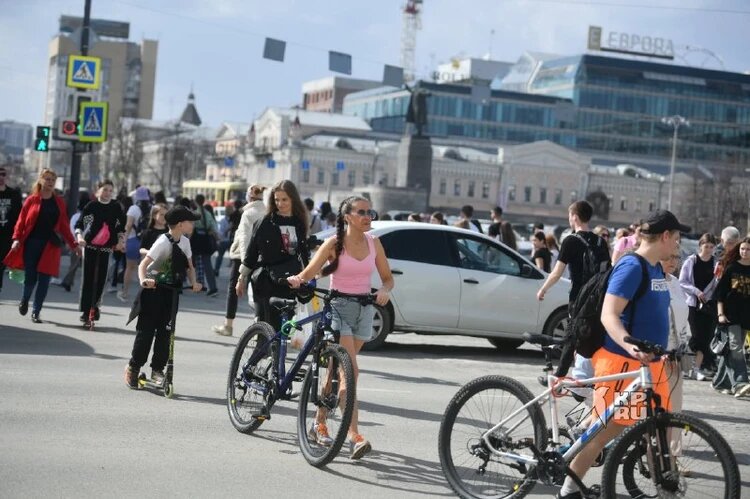    В Екатеринбург в апреле пришла аномальная 30-градусная жара