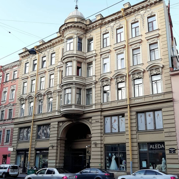 Доходный дом по адресу ул. Гороховая, 64, по проекту архитектора Л.А. Фадеичева, фото из открытых источников