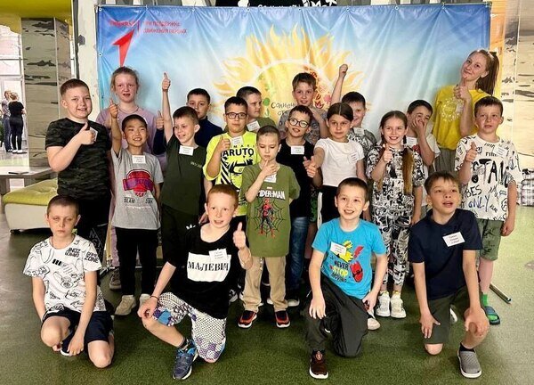    Для 190 детей из Орска, пострадавших от наводнения, началась допсмена в «Солнечной стране»