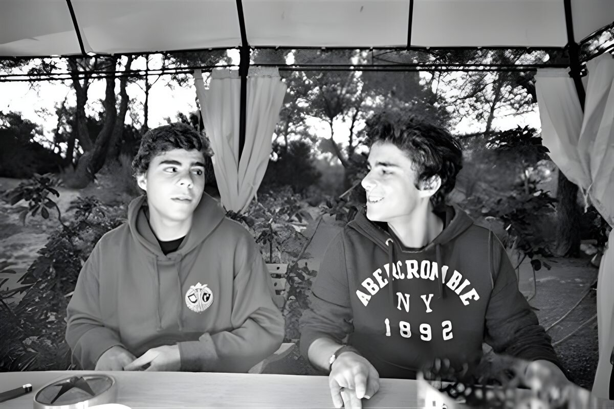 Как сложилась судьба звезды дискотек 1980-х Сандры, и почему она никогда не пока