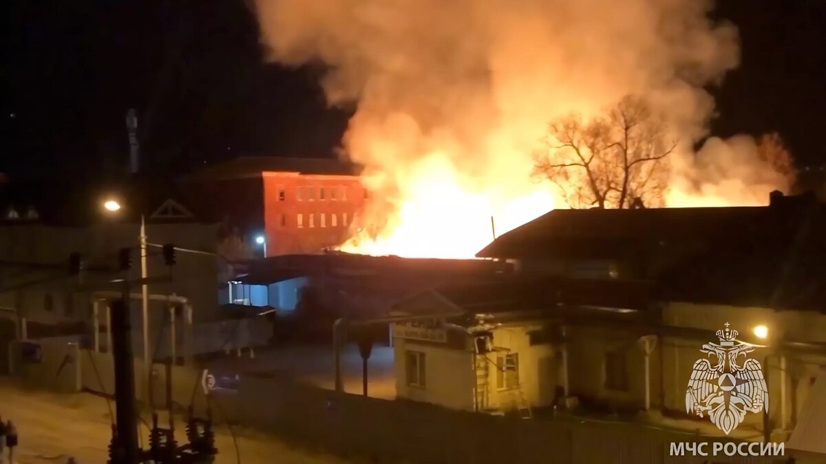 В Орехово-Зуево вспыхнуло производственное здание — есть пострадавшие |  НОВЫЕ ИЗВЕСТИЯ | Дзен