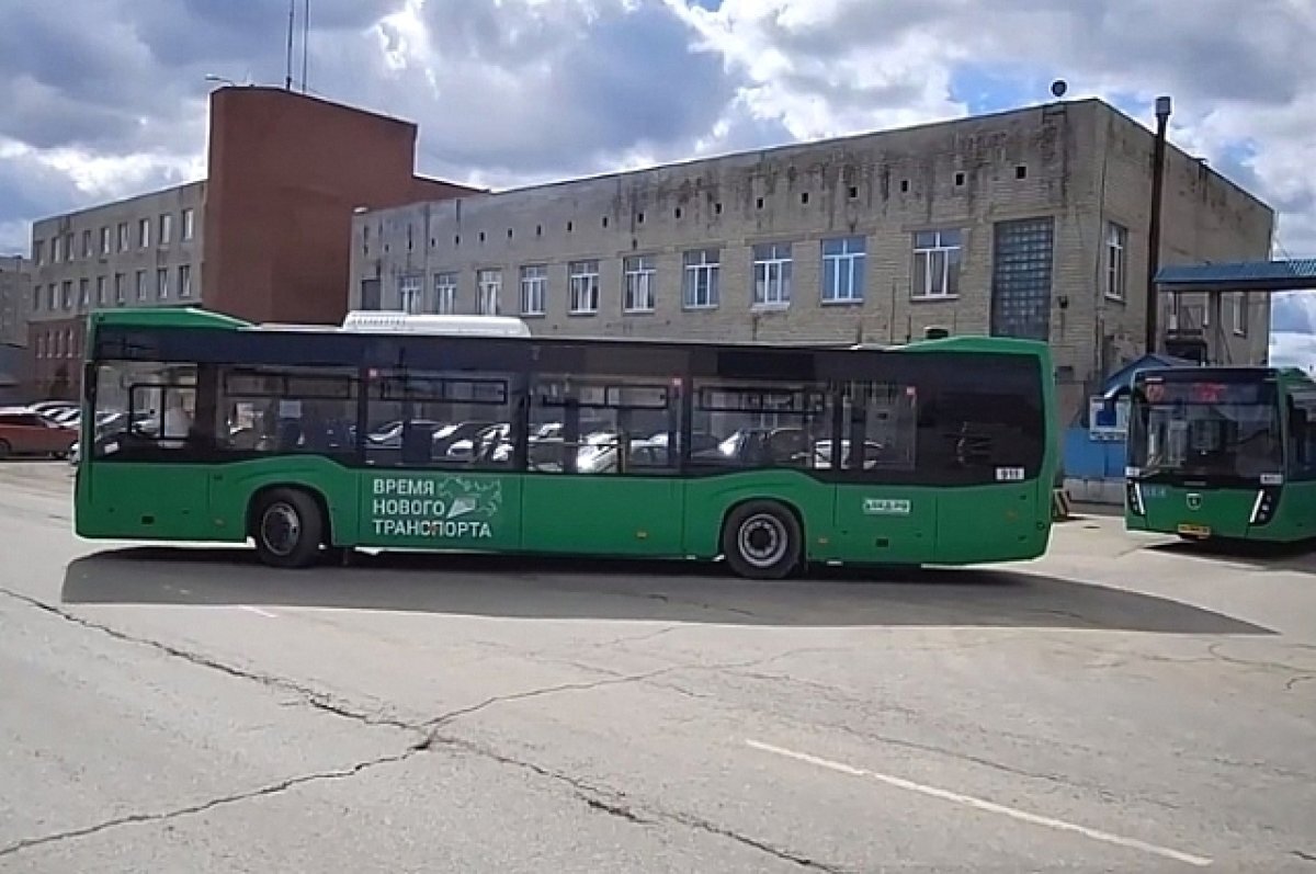    На улицы Екатеринбурга вышли новые автобусы