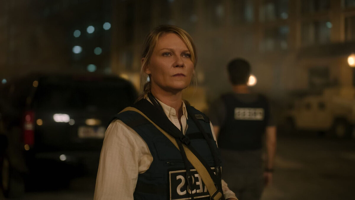 Главная героиня, сильная духом женщина и настоящий профессионал (Кадры зеркалят, чтобы не быть обвиненными в использовании чужих картинок или видео)