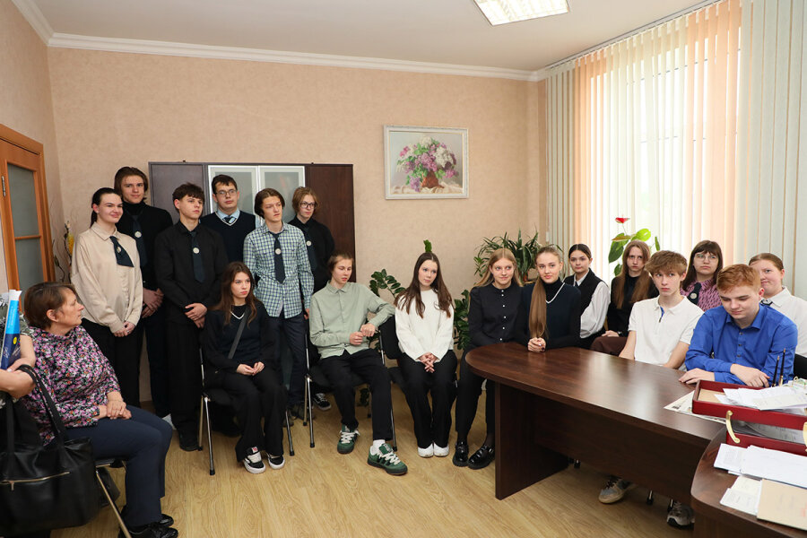     Учащиеся СШ №3 г. Копыля посетили "Слава працы"