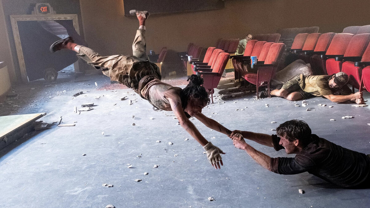 Кадр из фильма "Смерч 2"