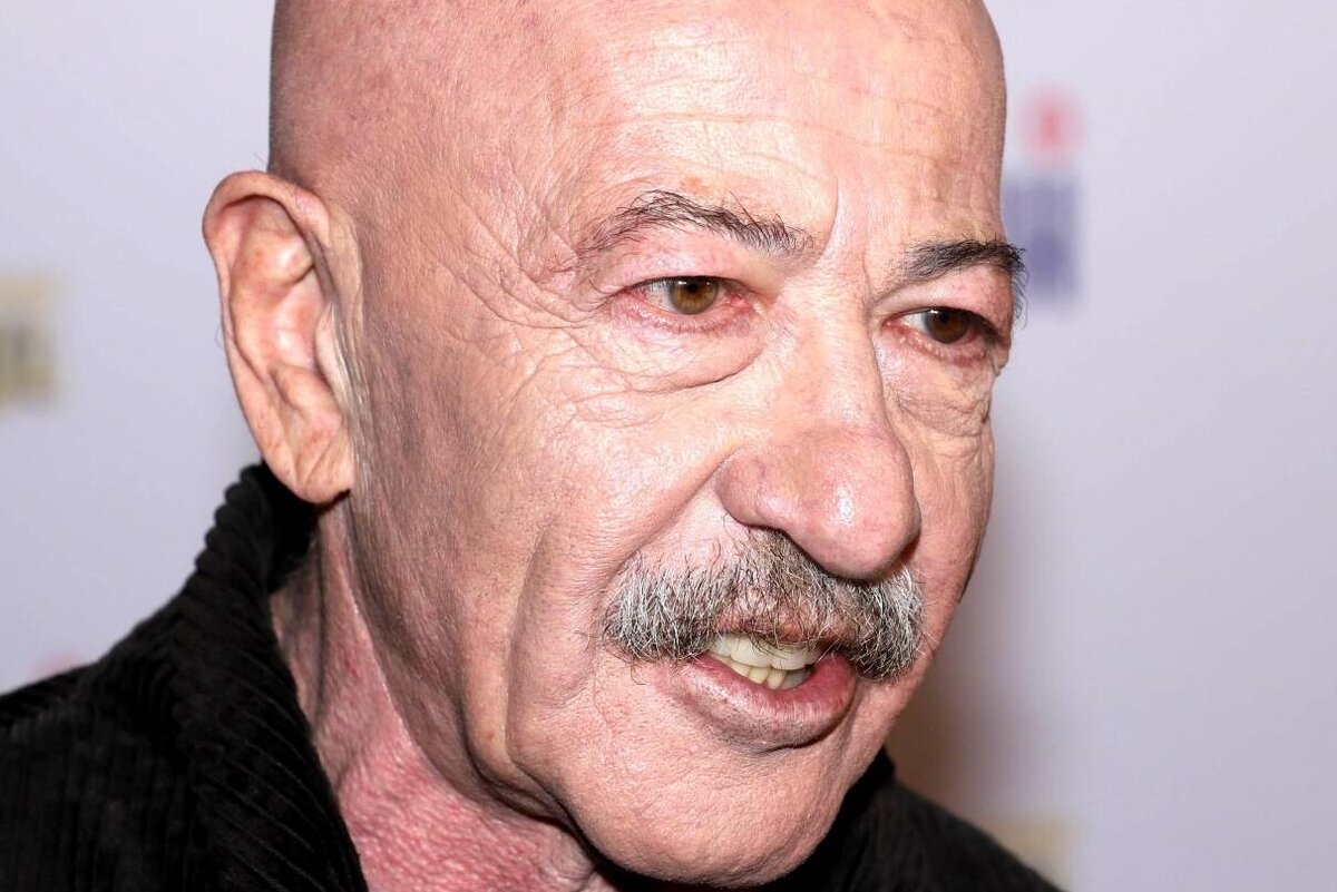     «Вы посмотрите на этих губастых. Катастрофа!»: Александра Розенбаума возмутили любительницы пластических операций