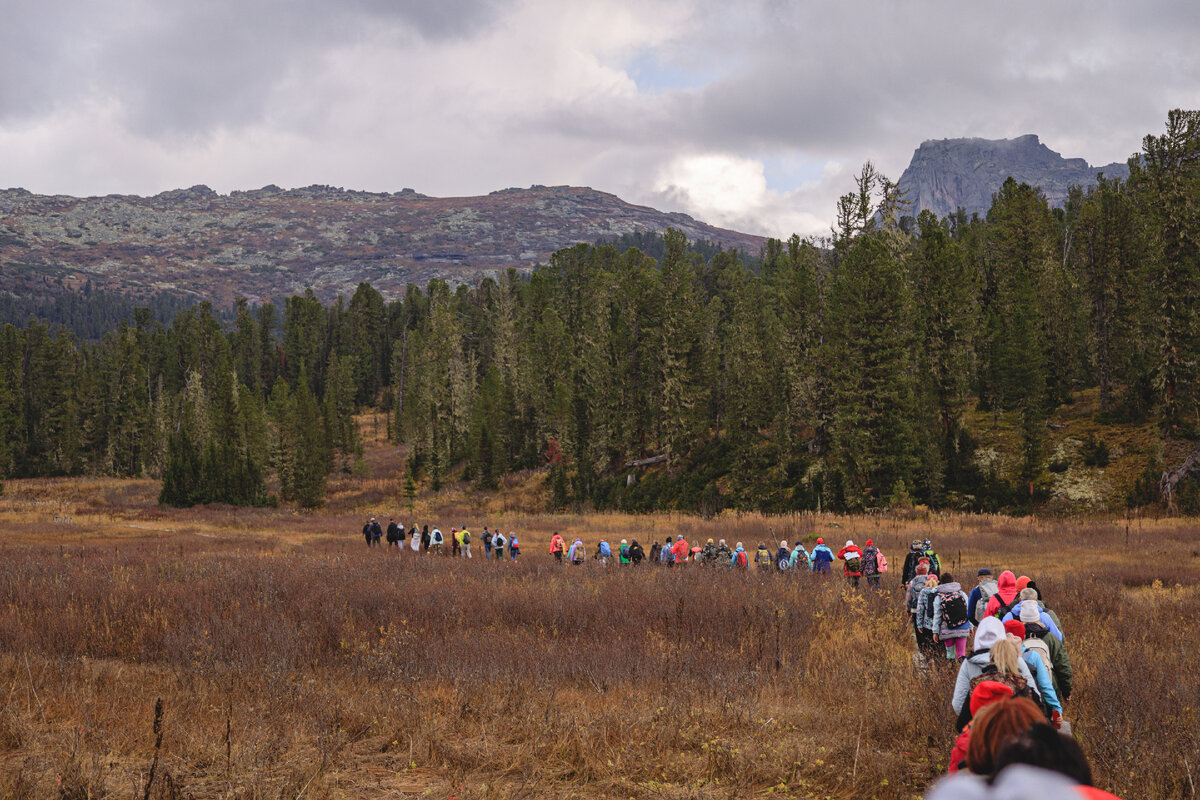 Тут, кажется, даже больше 80 было. Я в серединке топал, ещё столько же шло за мной :)
