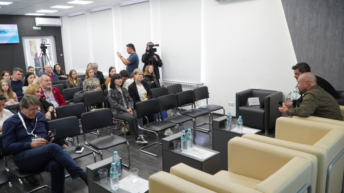 В Симферополе 19 апреля провели федеральный обучающий интенсив Союза журналистов России «Инфорум».-5-2