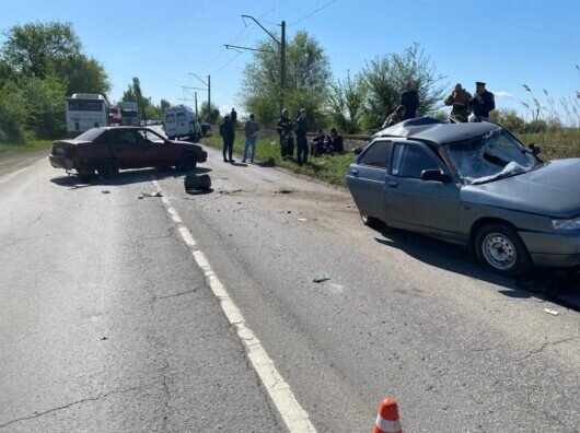    авария с участием автобуса и двух автомобилей под Новочеркасском // фото: пресс-служба ГИБДД