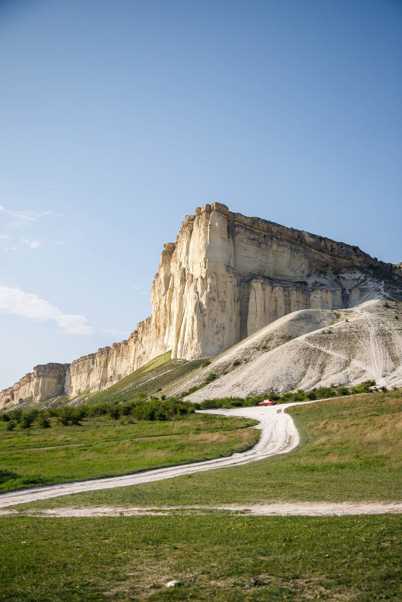Белая скала.