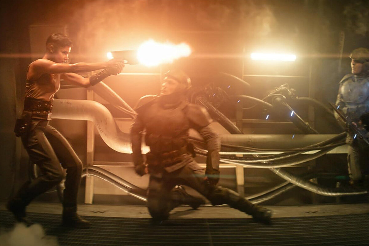 Netflix📷Кадр из фильма «Мятежная Луна, часть 2: Оставляющая шрамы»