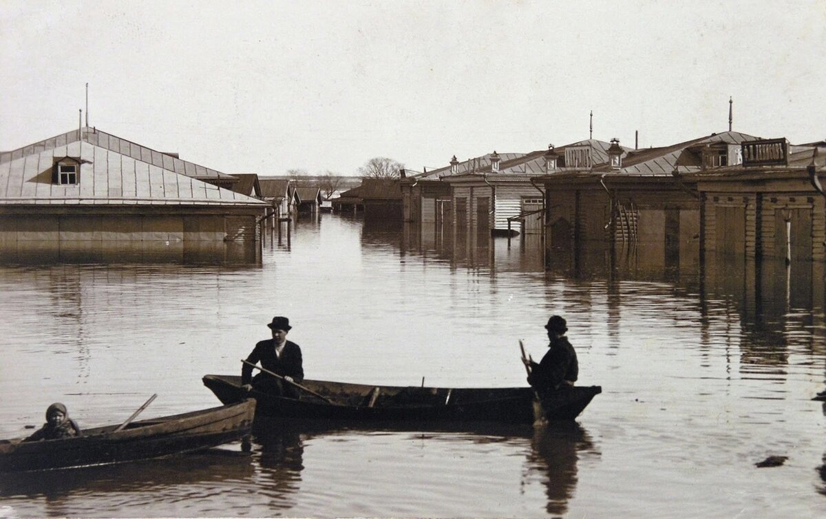 Паводок в Кургане 1914 года: мародеры, разрушения и фейки столичных газет |  УРАЛИТИ | Дзен