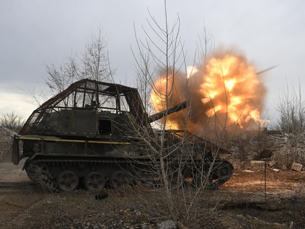    Боевая работа САУ "Акация" в зоне СВО© РИА Новости