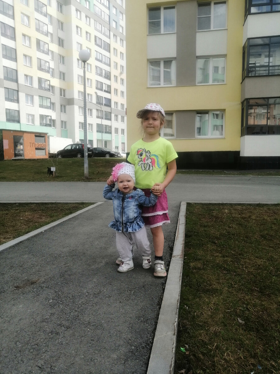 Лидочка и Варюша