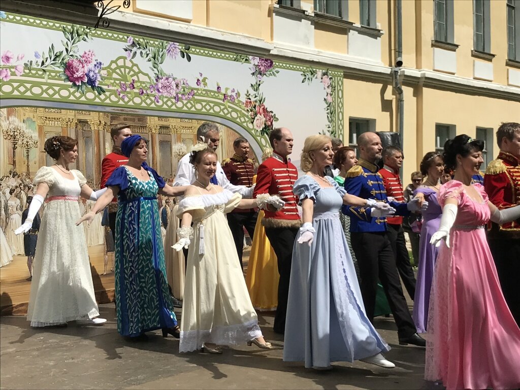 Тверской ДК «Пролетарка» дает балы