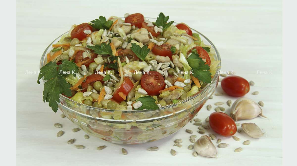авторский рецепт салат с капустой и помидорами черри,приготовление и фото Лены К.