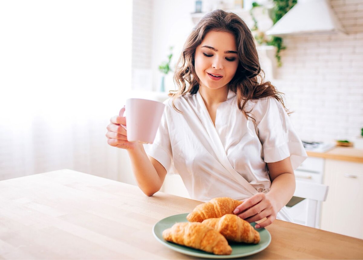 Зачем круассан макать в кофе?