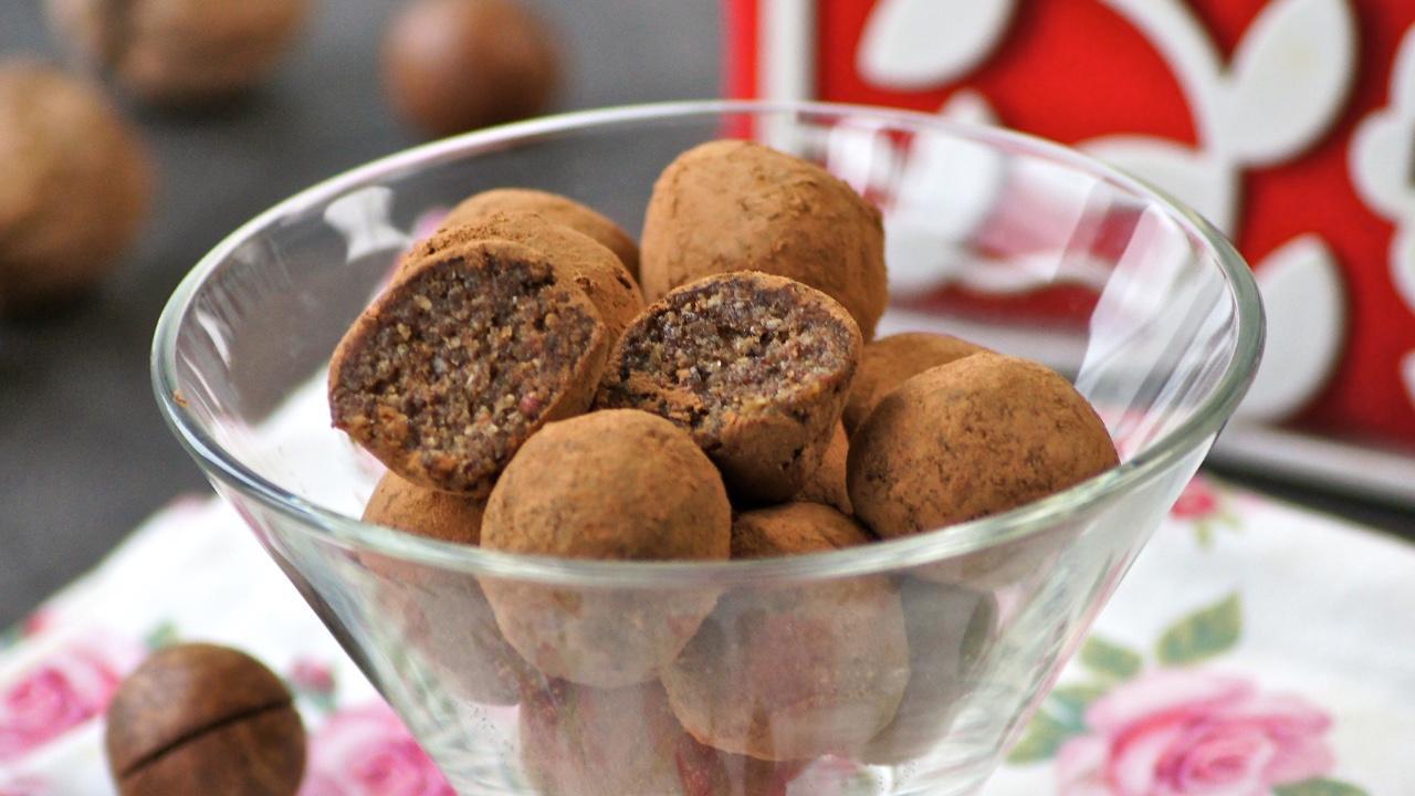 🍬 Готовятся просто, съедаются быстро, для тела полезно! Супер вкусные  конфеты из овсянки и сухофруктов.