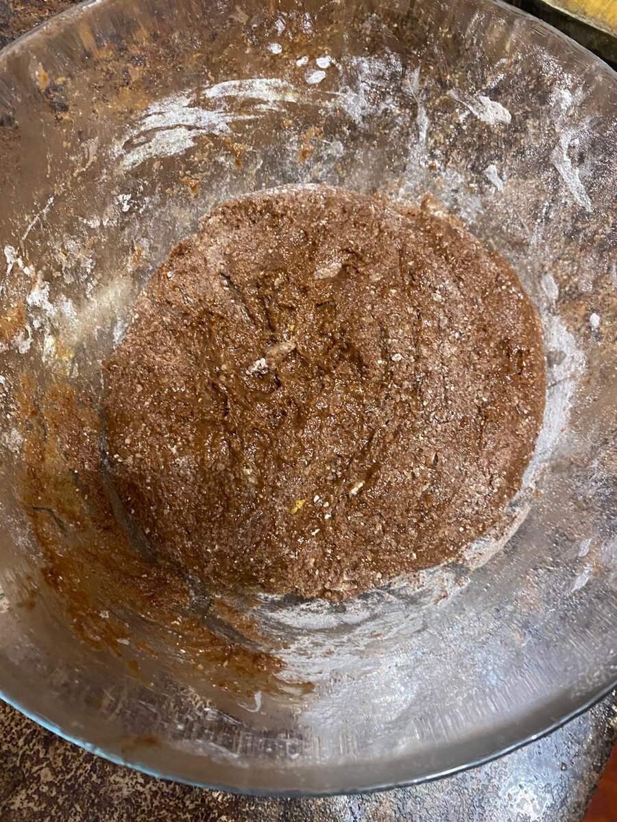 Замешиваем тесто.