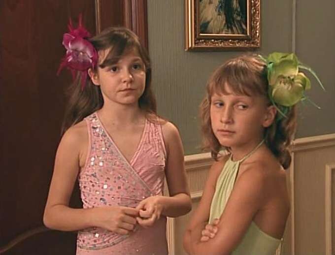    Ирина Андреева в роли Ксюши Шаталиной и Полина Куценко