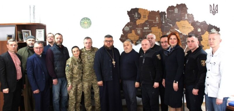    В Луцке власти запретили семьям погибших солдат ВСУ отпевать их в храмах Украинской православной церкви