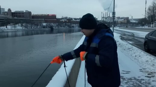 Закинул Поисковый Магнит в Москва-Реку и Что то Там Зацепил , Пытаюсь Вытащить На Берег