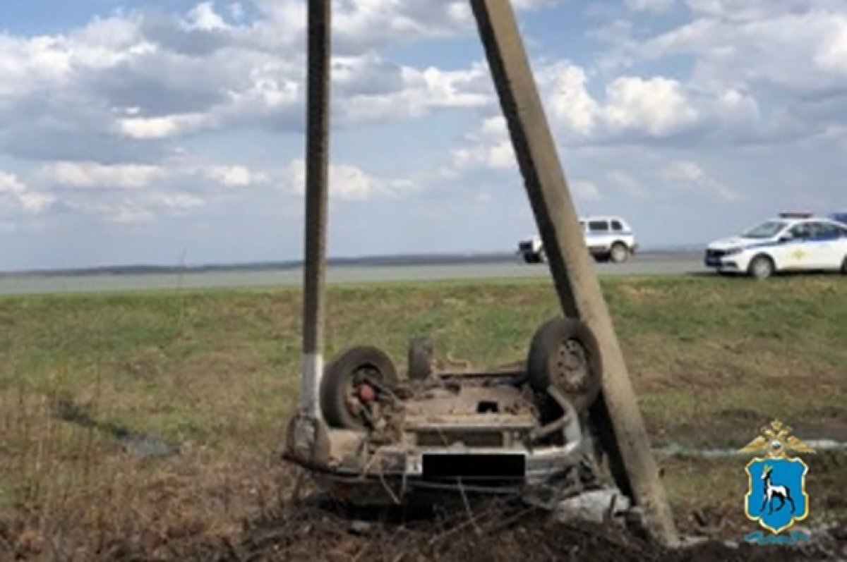 ВАЗ-2115 врезался в столб, водитель в реанимации, пассажир в травматологии  | АиФ-Самара | Дзен