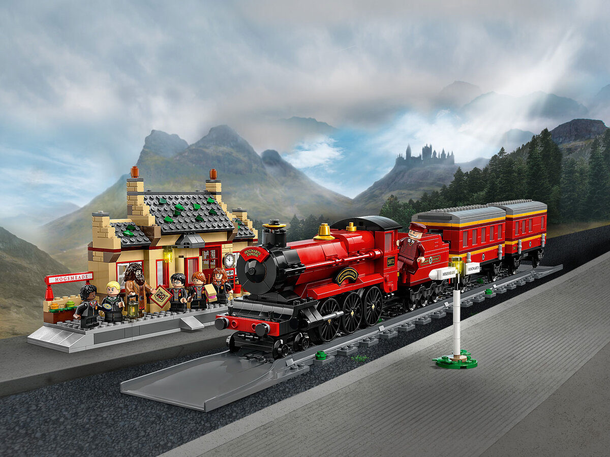 Набор LEGO® Harry Potter™ «Хогвартс-экспресс и станция Хогсмид™» (арт. 76423) 