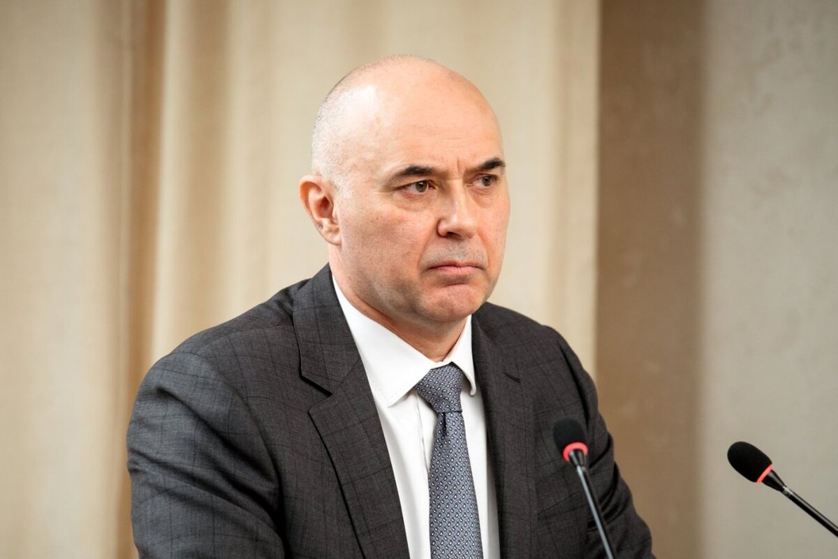    Глава Сургута Андрей Филатов объявил о досрочной отставке