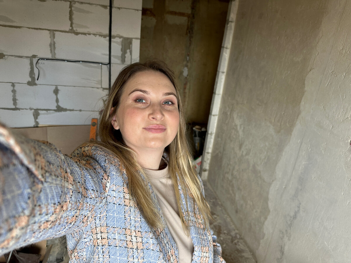 Привет! Я Мария и это мой лайфстайл-канал. Не забывайте подписываться , тут я в разных форматах рассказываю, как у нас проходит ремонт, и буду рада, если вам также интересна эта тема