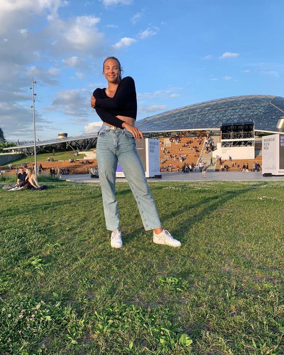    Арина училась и работала Личная страница героя публикации в соцсети