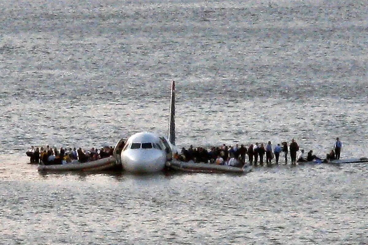 Может ли самолет совершить посадку на воду