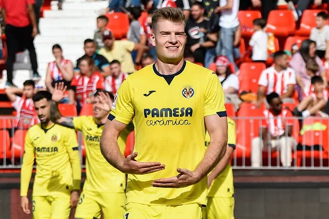 Александр Сорлот посвящает гол своей новорожденной дочери