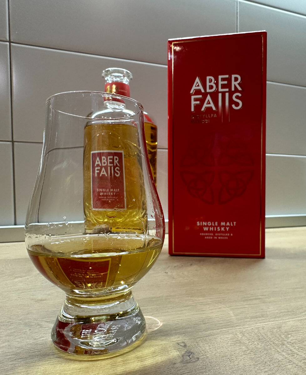 Цвет бледноват