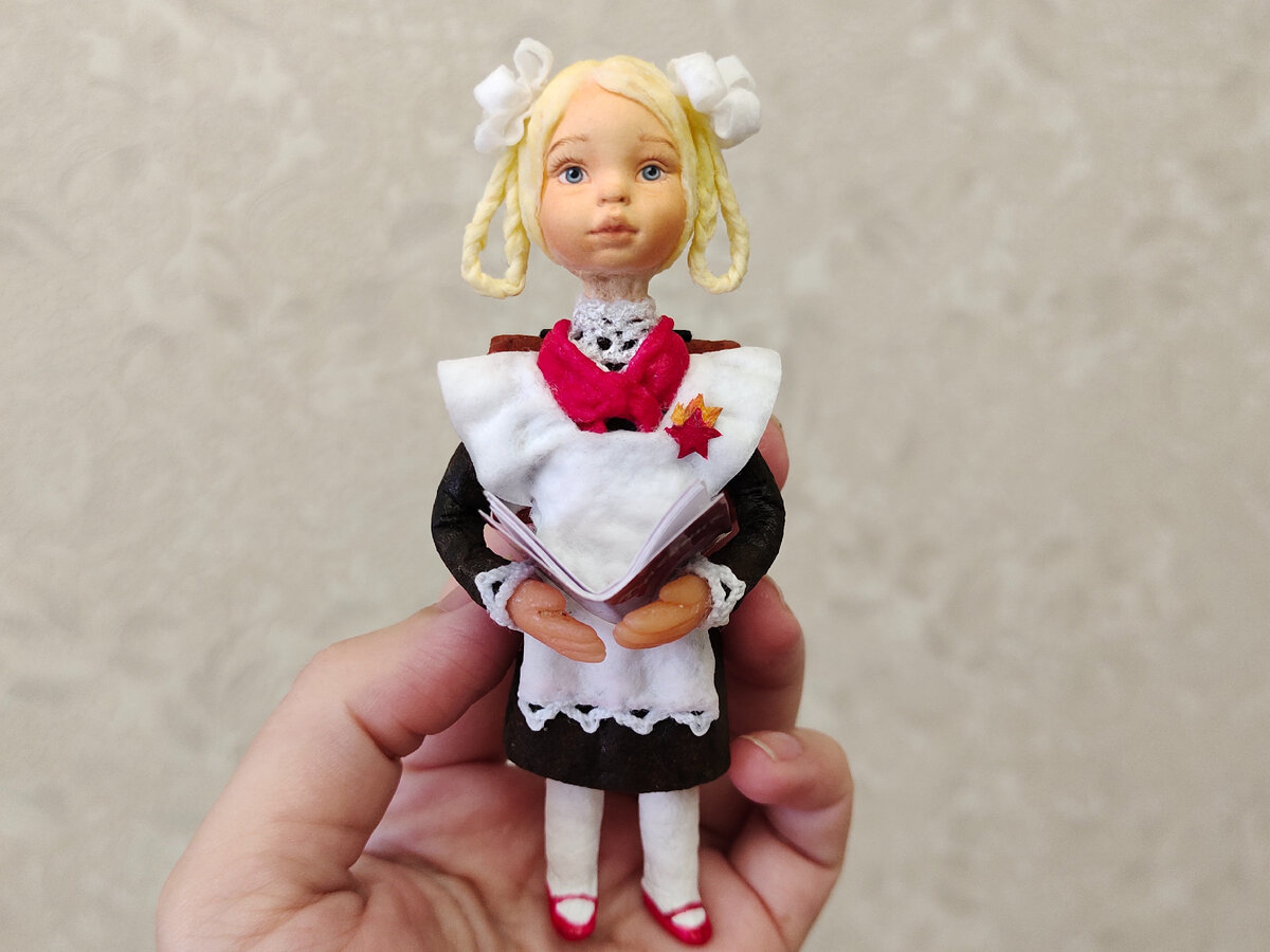 Ватная игрушка Школьница
