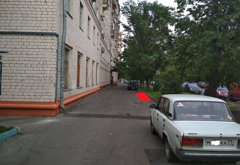 На месте красного пятна стояла эвакуированная машина