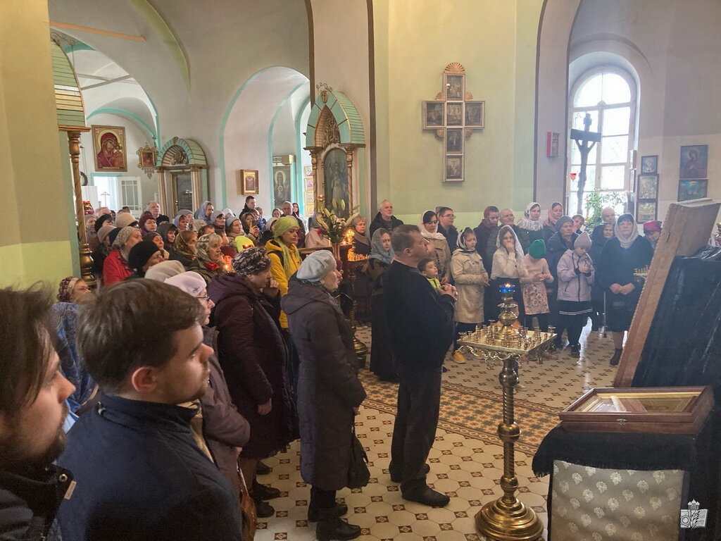 21 апреля 2024 года, в Неделю 5-ю Великого поста, в Свято-Троицком соборе города Острова по окончании Божественной Литургии был совершён чин освящения колоколов.