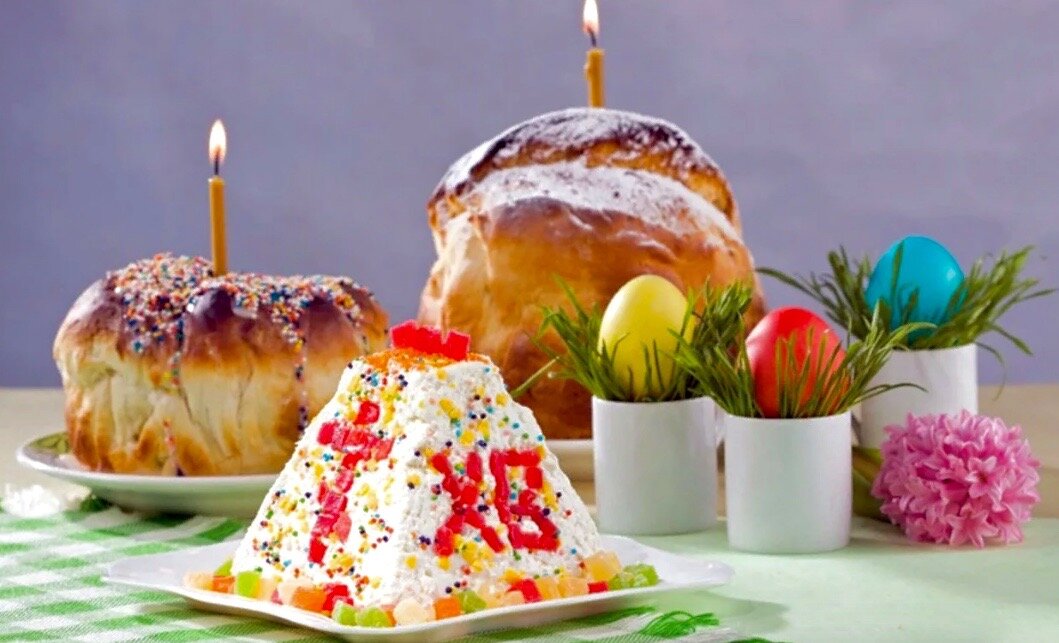 Творожная пасха и куличи.