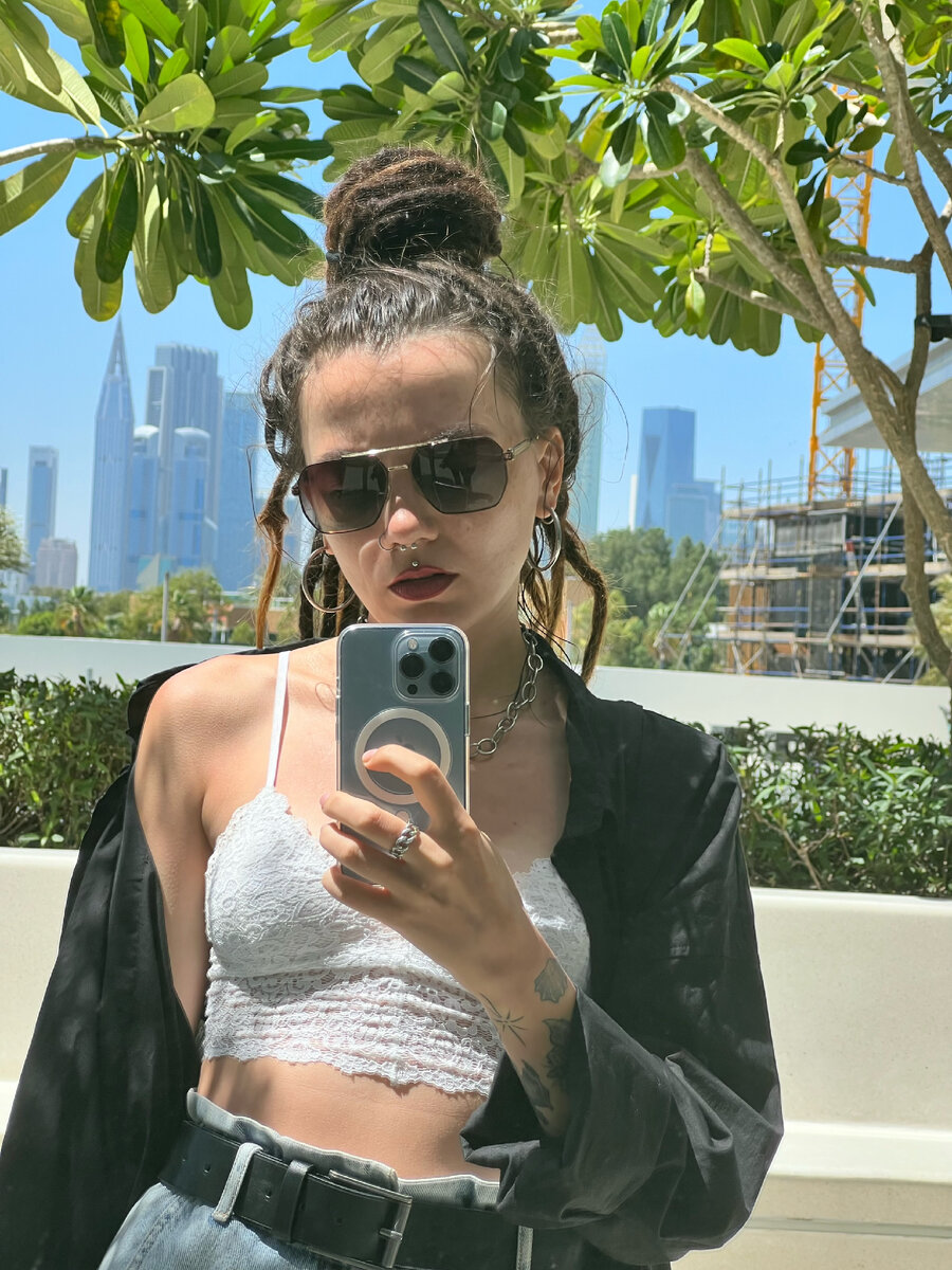 Давно так хожу и не переживаю, что это видно 